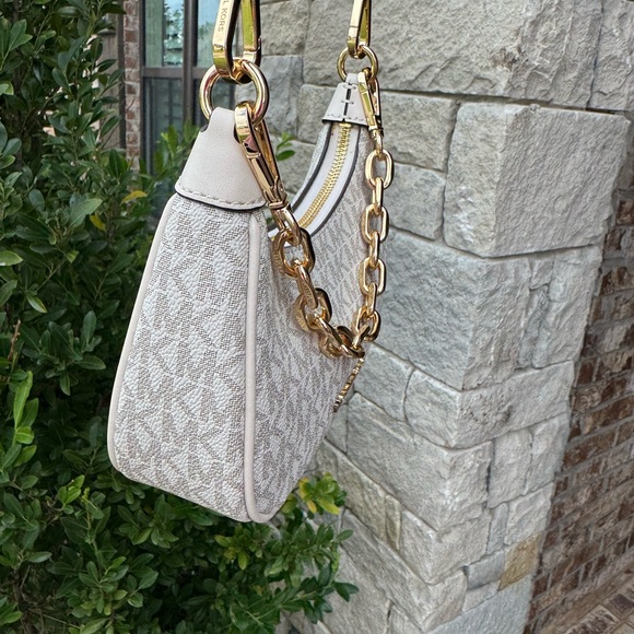 ✨NEW MICHAEL MICHAEL KORS Beige Monogram Mini Cora Crossbody Bag ✨ - Picture 3 of 13